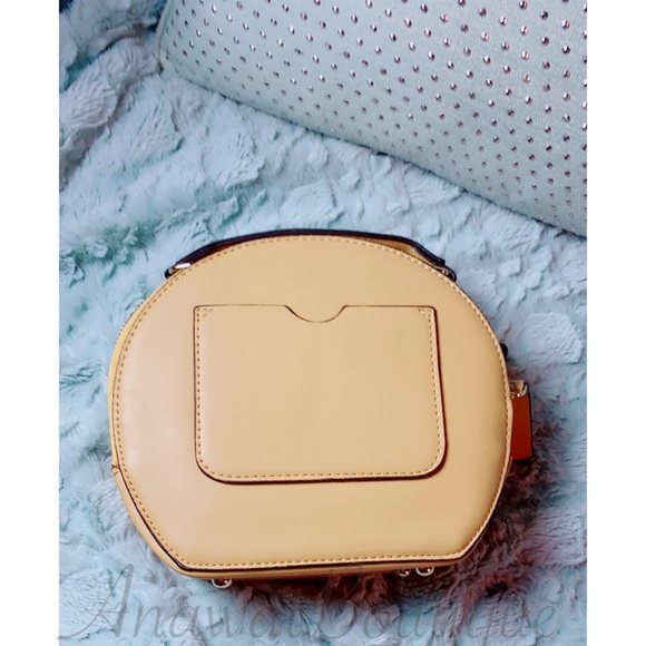 Honey Crossbody Handbag - Picture 7 of 10